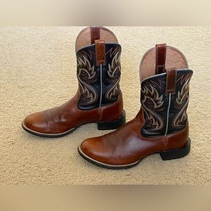 Ariat Heritage Horseman Round Toe Roper #39971
Men’s 11D